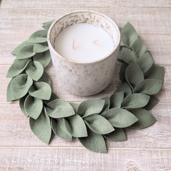 11" Sage Green Felt Leaf Wreath - Simple Farmhouse Wreath - Small Green Leaf Wreath - Farmhouse Decor