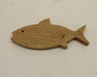 Fish puzzle made from solid oak, 15 pieces.