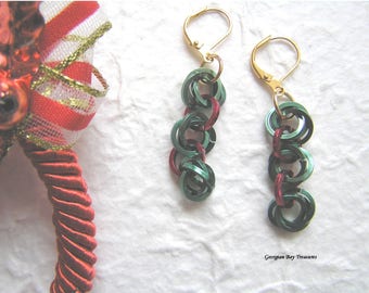 Green and Red Christmas Holiday chainmaille earrings Festive fashion jewellery handmade gift for her GBT307