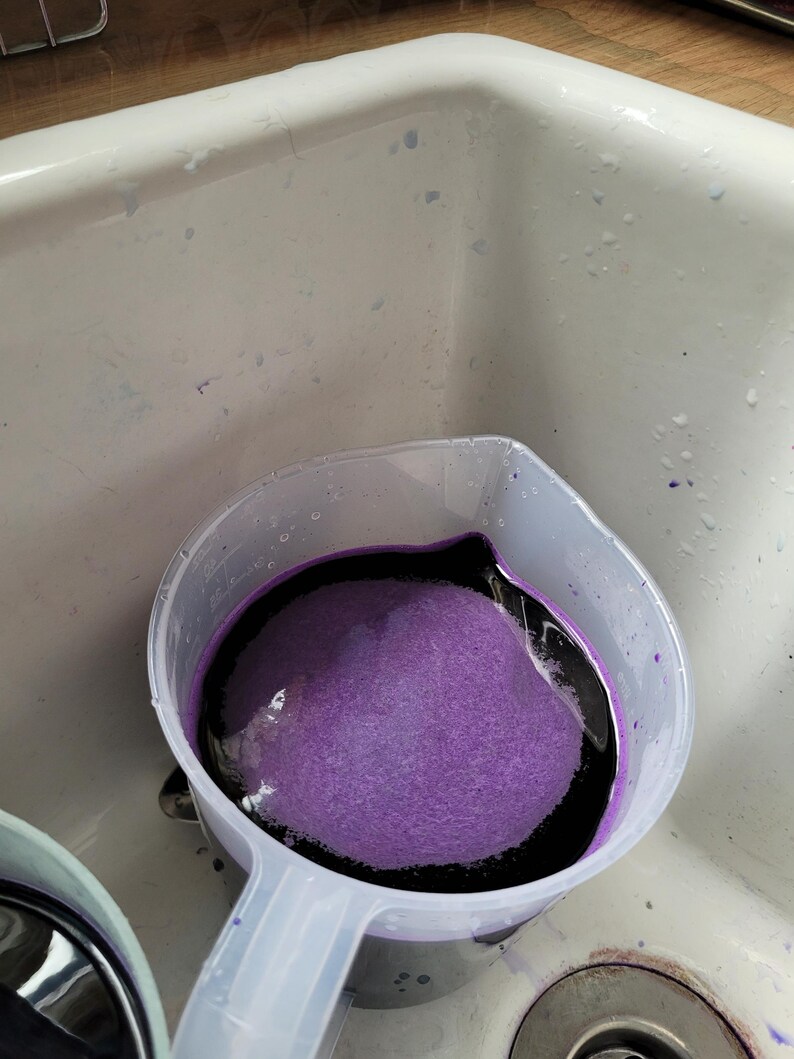 We only use vegan friendly, eco-reactive dyes.