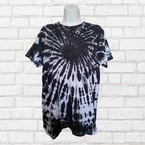 T-shirt nera Tie Dye da uomo