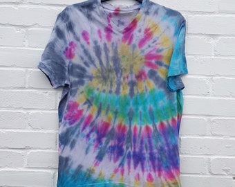 Rainbow Tie Dye T-shirt Mens size L Upcycle