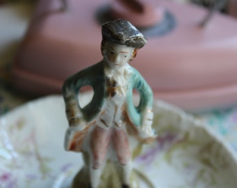 Gentleman with the hat, pin dish