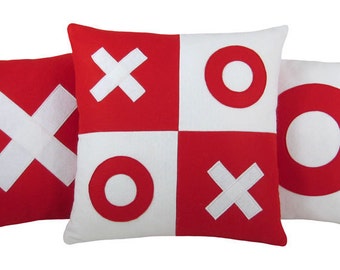 XOXO Red and White Valentine Wool Felt Decorative Pillows (Set of 3) XOXO Pillow