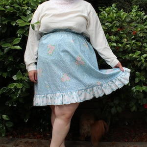Plus Size - Vintage Floral Paper-Bag Waist Ruffle Hem Skirt (Size 14/16)