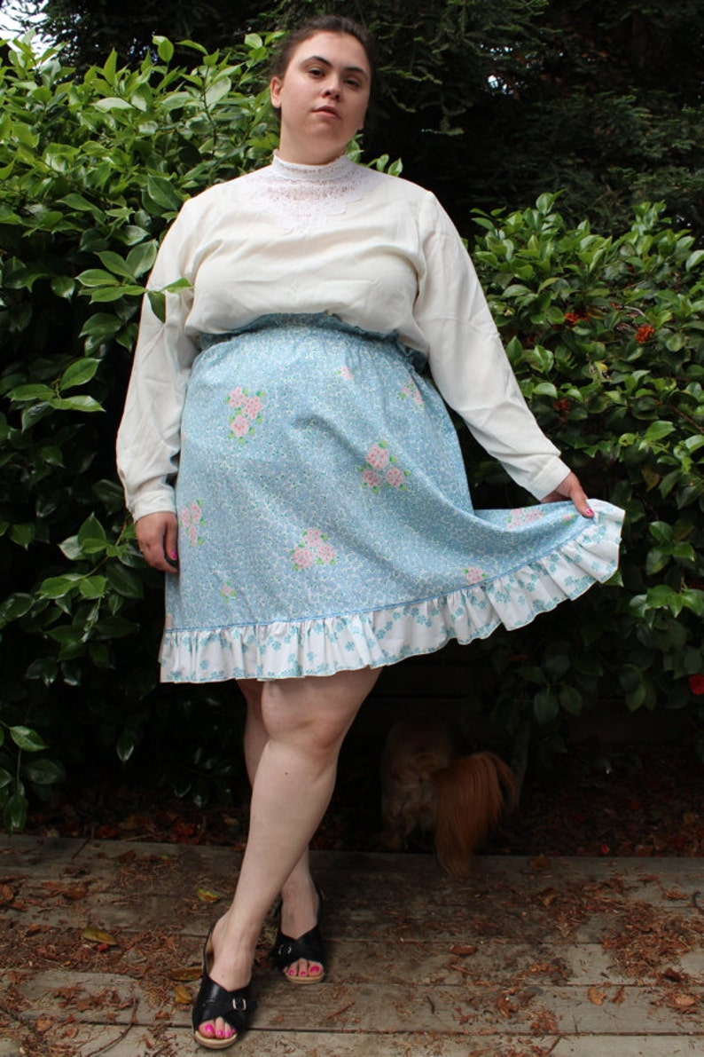 Plus Size Vintage Floral Paper-Bag Waist Ruffle Hem Skirt Size 14/16 image 1
