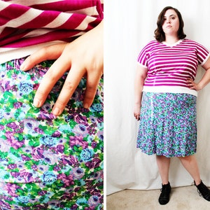 Plus Size - Vintage Purple Ditsy Floral Print 6-Gore Skirt (Size XL 12/14)