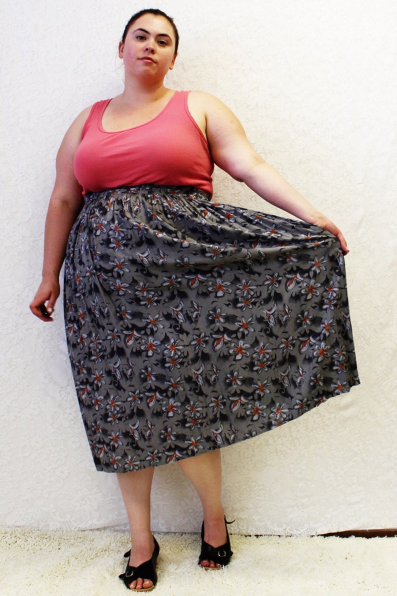 Plus Size Vintage Grey Floral Challis Swing Midi Skirt Size L 14/16 image 3