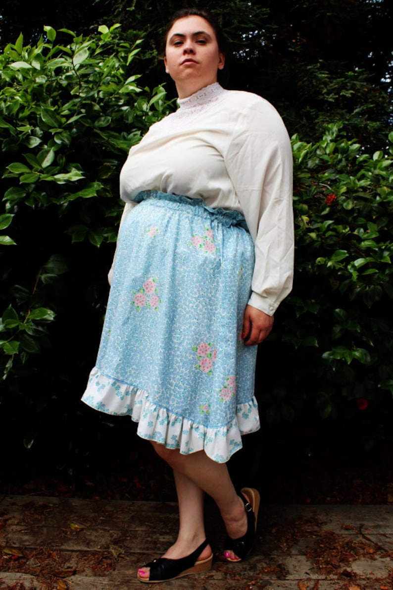 Plus Size Vintage Floral Paper-Bag Waist Ruffle Hem Skirt Size 14/16 image 3