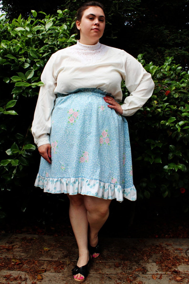 Plus Size Vintage Floral Paper-Bag Waist Ruffle Hem Skirt Size 14/16 image 2