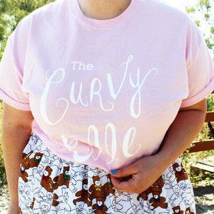 CURVY ELLE Pink Logo T-Shirt Unisex Size M-5X image 3