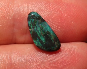 Lightning Ridge Black Opal with Bright green colors Beautiful  ring or pendant stone  2.6 Carats 12 x 9 x 4mm Bargain