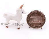 3 pcs. Handmade Dollhouse Miniature 3 White Unicon Ceramic Miniature Figurine Terrarium Garden Crafts 1 12scale