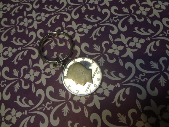 1985 Men's Kennedy Half Dollar Key Chain Ring Gra… - image 3