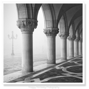 Print set of 2 art prints, Black and White Venice Photography Prints, Gifts Under 50 for Her, Diptych, Italian Artwork, Housewarming Gift image 4