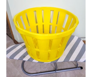 Vintage Yellow Plastic Retro Round Weave Laundry Basket Hamper Rubbermaid