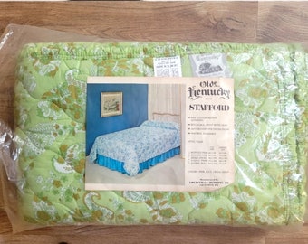 New Old Stock Retro Green Paisley Stafford XL Full Quilted Bed Cover Blanket