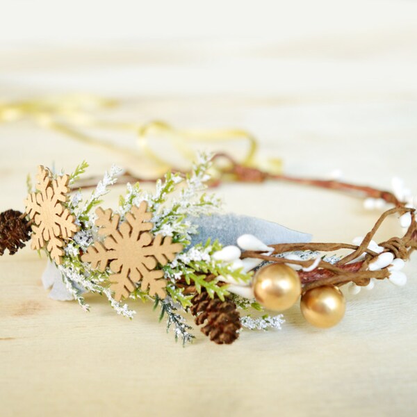 Winter crown, Gold snowflake crown, Toddler Crown, Winter flower crown, Toddler Christmas wreath, Gold Berry Crown, Child Holiday Crown