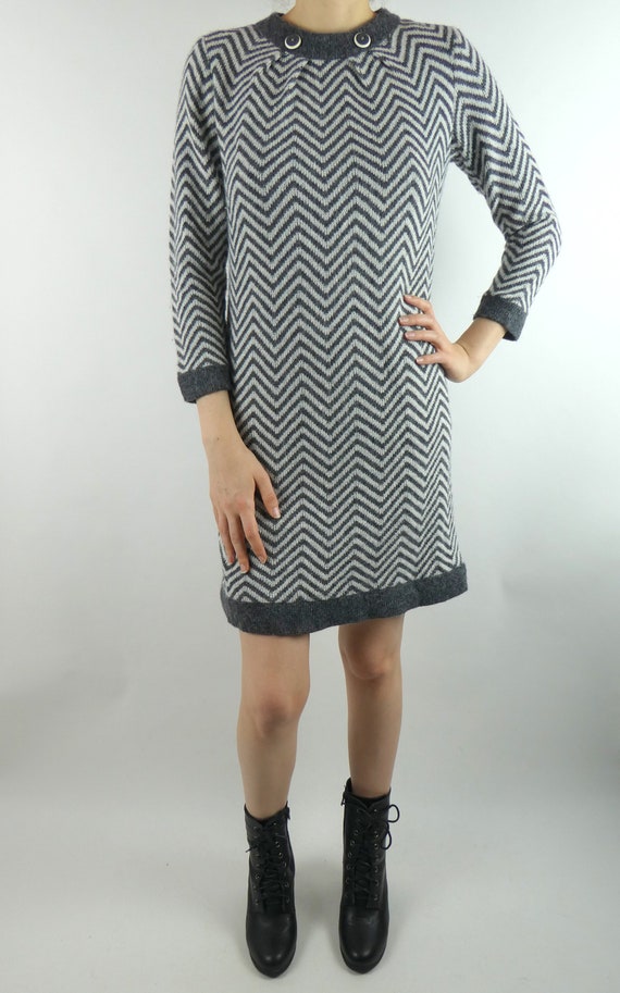 VINTAGE KNIT DRESS 1960s Grey & White Chevron Stri