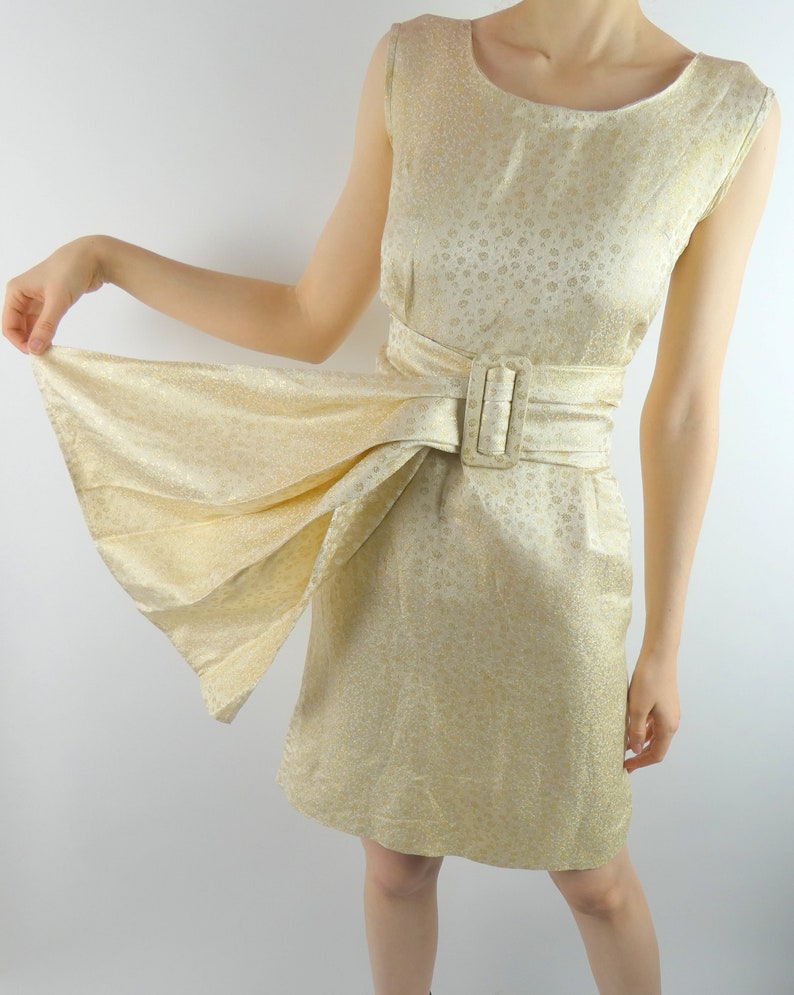 VINTAGE GOLD DRESS 1950s White Floral Brocade Cascading Belt Size Extra Small