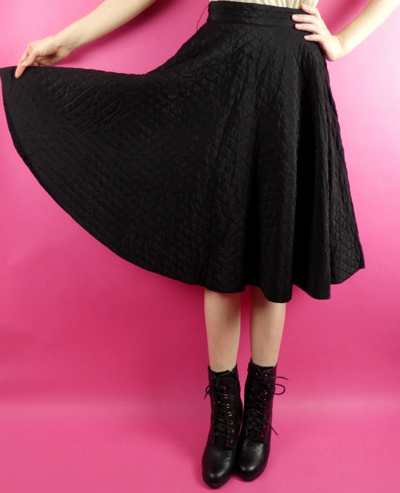 VINTAGE CIRCLE SKIRT 1950s Black Quilted Midi Loom