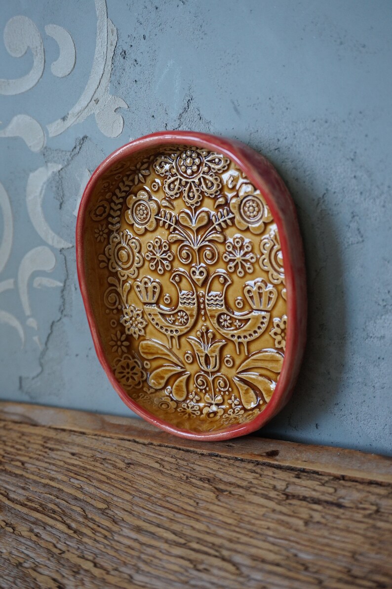 Swedish Love Bird Ring Dish / Ceramic Jewelry dish / Jewelry organizer / Bridesmade gift / Spoon rest / Vintage Print image 6