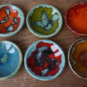 Set of 6 Round Mini Bowls / Bulk ceramic bowls for Gifts image 1