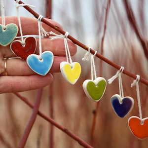 10 keramische harten / gift tags / gunsten / verjaardag gunsten / HART chimes / ornament / white heart / thankyou gift / douche gunst