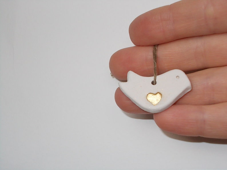 100 Gilded White Ceramic LOVE BIRDS Wedding FAVORS Birthday Favors Gift Tags Christmas tree Decors