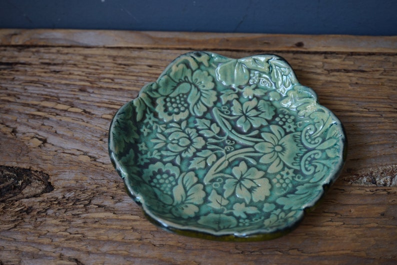 Pearl Green Ring Dish With Damask Print / Ceramic Jewelry dish / Tealight Holder / Spoon rest / Soap dish image 8