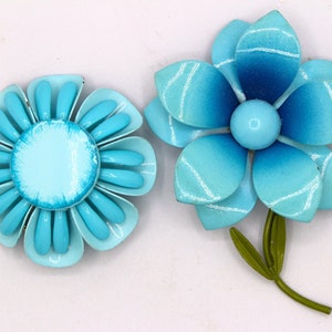 Vintage 70&#39;s 2 Hand Painted Enameled Flower Brooches/Dress Pins Light Blue with Green Steam One Round No Steam Unmarked Retro Eye Catching
