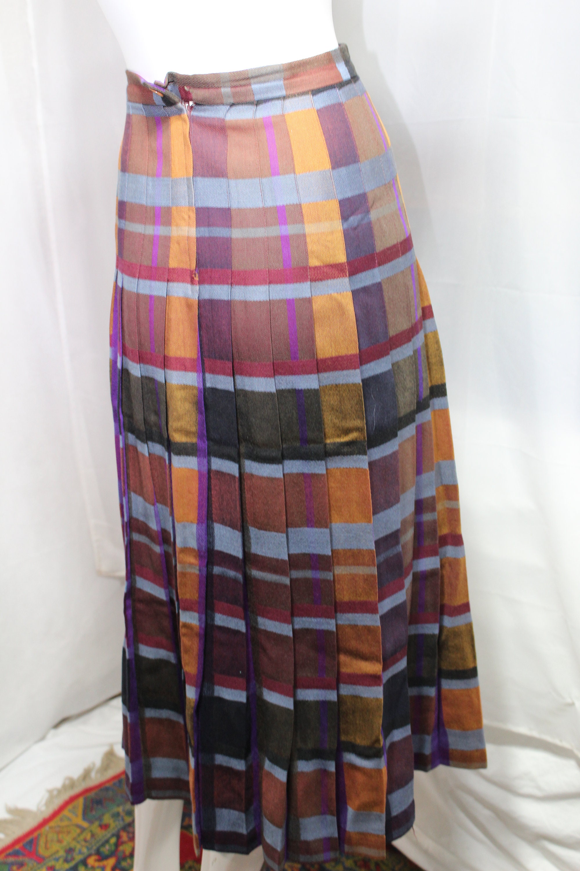 Vintage Rene Pontier France 100% Wool Pleated Midi Skirt/tartan/plaid ...
