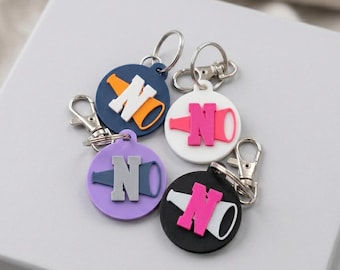 Porte-clé personnalisé imprimé en 3D - Porte-clé de pom-pom girl - Cadeaux d'équipe - Porte-clé d'équipe - Cadeaux de sport - Porte-clé personnalisé étiquette de sac CORNE RONDE