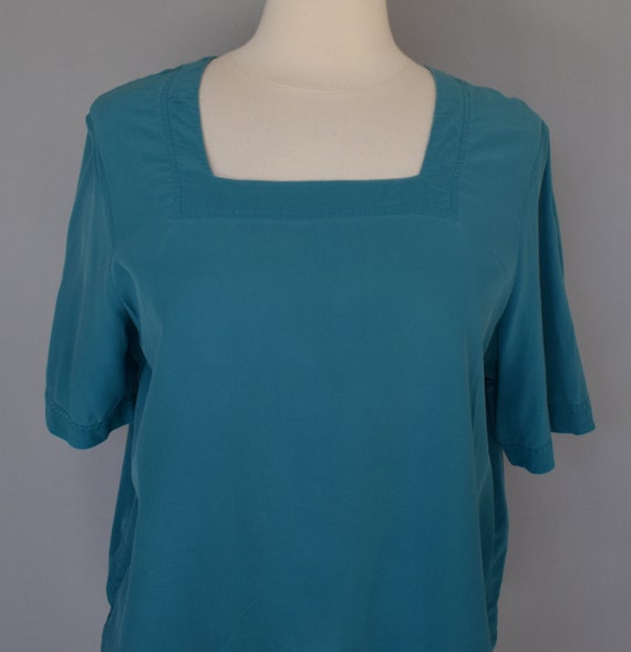 Vintage 90s Green Silk Blouse, Minimal Short Slee… - image 2