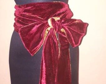 Cinturón de terciopelo reversible de oro y borgoña