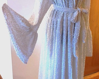 Luxus Weiß Pailletten Samt Braut Robe, Eleganter Weißer Samt Morgenmantel, Weiß Pailletten und Samt Kleid