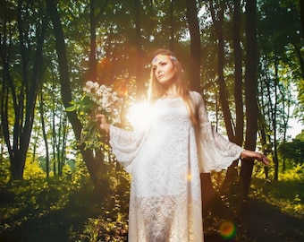 Boho Spitzen Brautkleid, Glockenärmel, Maßgeschneidertes 70er Jahre Brautkleid