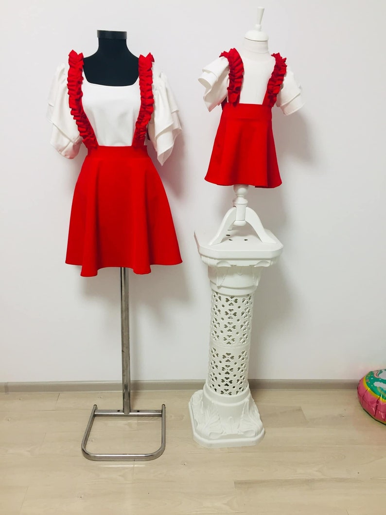 Red matching mother-daughter dress / Mommy and me outfit / Mommy and me dress image 1