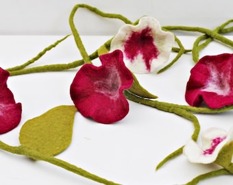 Girlande mit magenta Blüten, groß Girlande aus Filz Filzgirlande Filz Girlande  Girlande Schultüte Fensterdeko