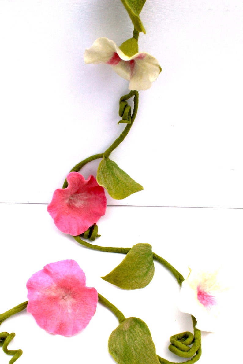 Easter deco, Flower garland in pink light, garland felt, felt garland, garland, window decoration image 4