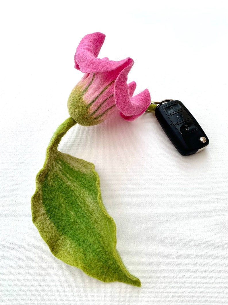 Key fob, bag charm with flowe felted by hand Pink