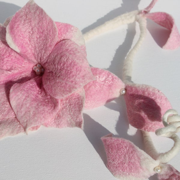 Hair accessories for the bride, pink Brautschmuck, felt