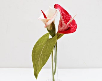 2 pics Calla felt blossom white,red flower petals from felt butler for the apartment Calla as a gift for mom gift for your girlfriend