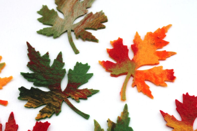 Leaves, maple leaves in colored, set of 10, felted for the season table or as decoration for the apartment image 2