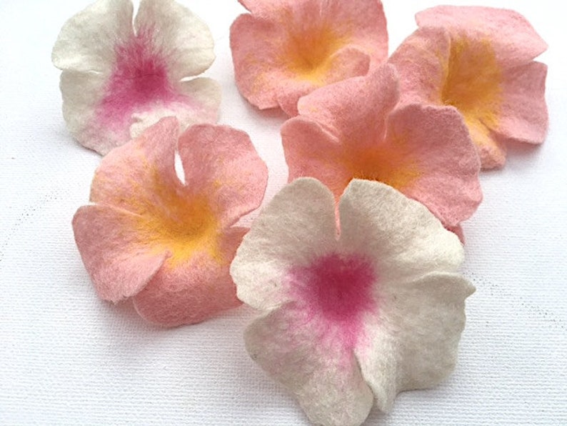 Set of 10 pastel flowers for crafting image 3