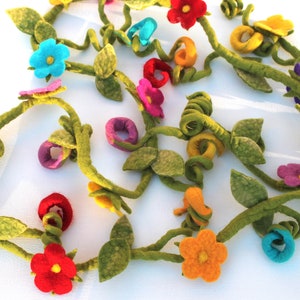 Magische, delicate kleine bloemenslinger in vele kleuren als decoratie voor het appartement of de kinderkamer afbeelding 1