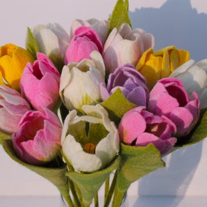 Handarbeit, gefilzte langstielige Tulpe, in rosa,weiß als Geschenk zum Muttertag Bild 7