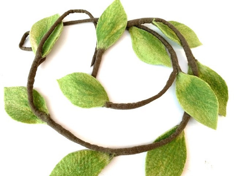 Elegant long garland in khaki, hand-felted with many lime green leaves, decoration for the home image 1