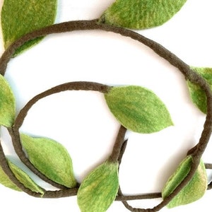 Elegant long garland in khaki, hand-felted with many lime green leaves, decoration for the home image 2