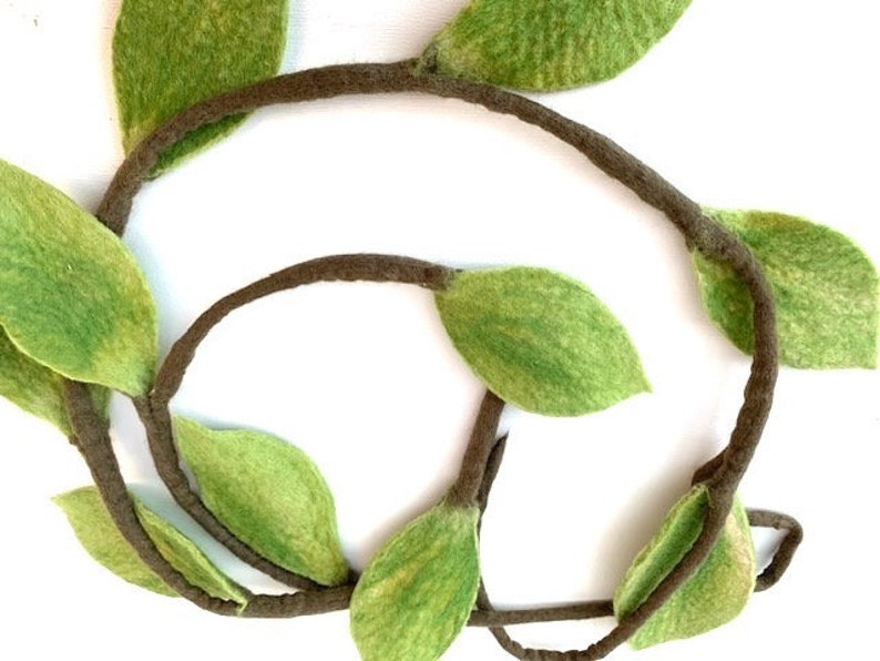 Elegant long garland in khaki, hand-felted with many lime green leaves, decoration for the home image 2